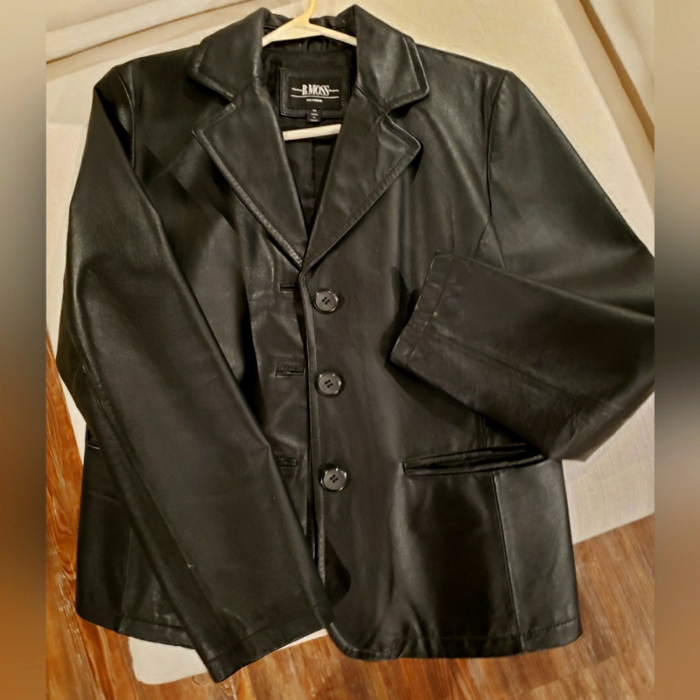 Vintage Leather Jacket Women's Medium updated with measurements